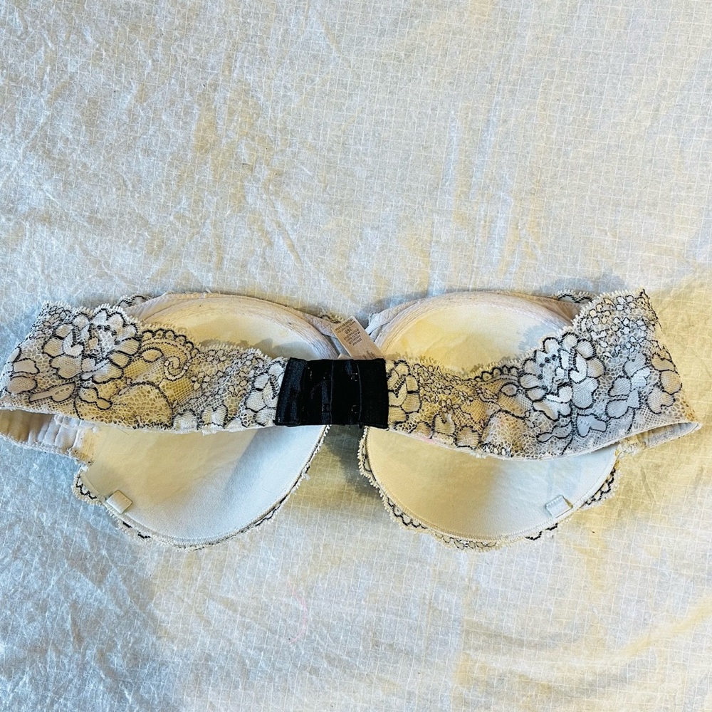 Victoria’s Secret padded off shoulder bra - Picture 8 of 9
